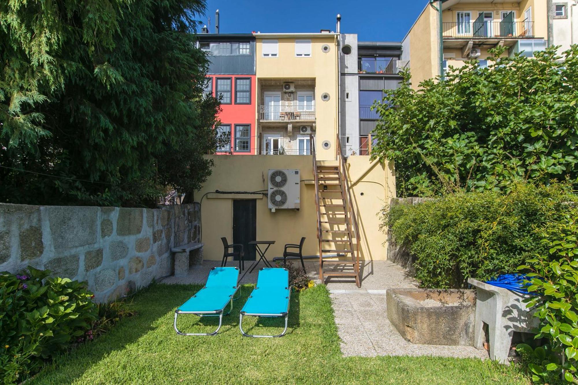 Cedofeita Back Garden Apartment Порто Екстериор снимка